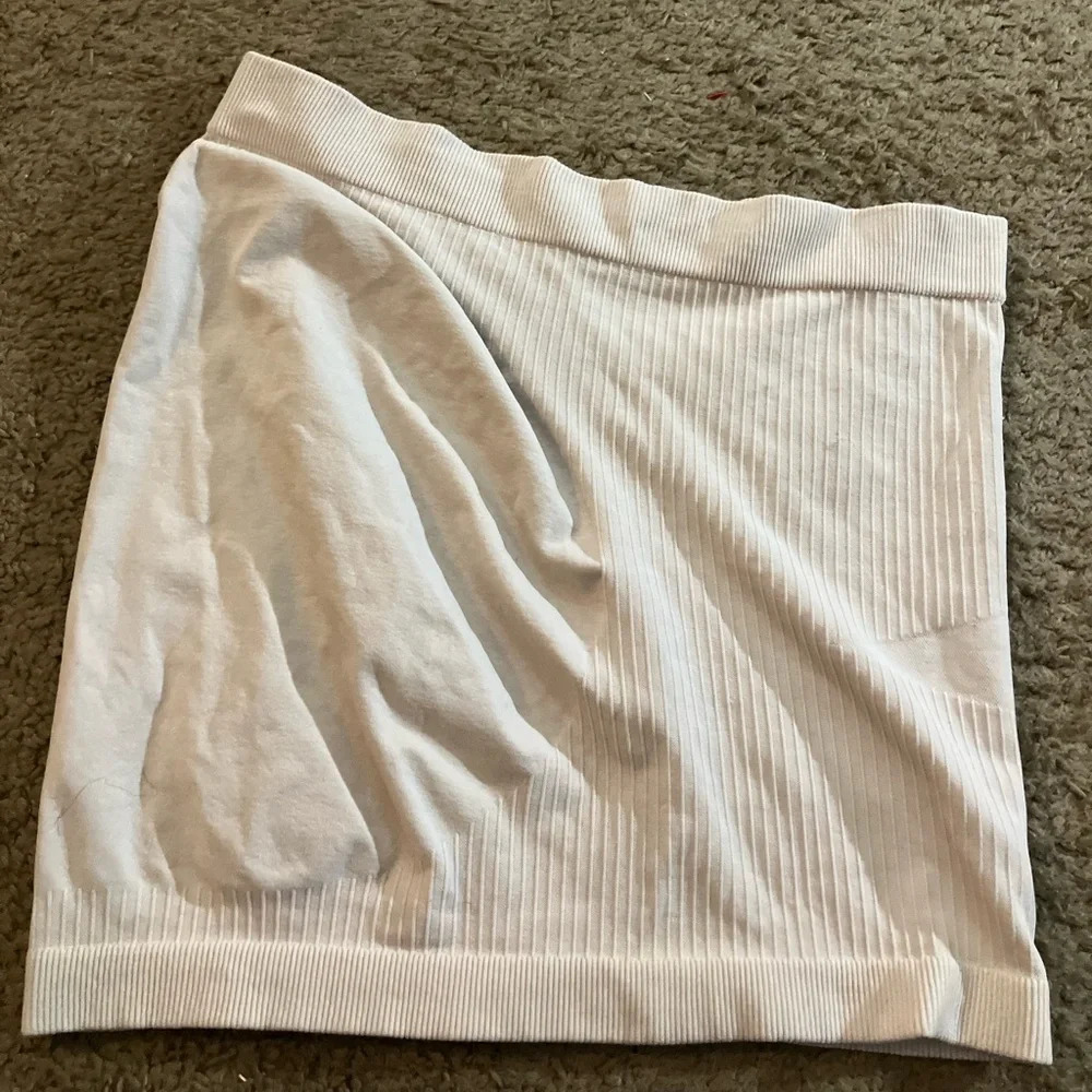 H&M White Ribbed Tank Top - Picture 3 of 3